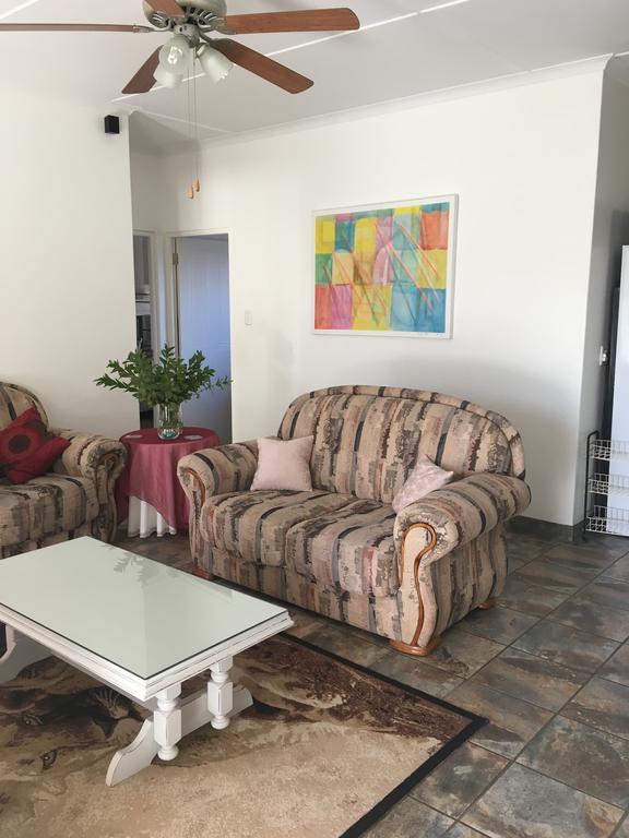 Van Biljon Cottage No Loadshedding Oudtshoorn Zewnętrze zdjęcie